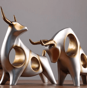 Bull of Wall Street Office Ornament | Bright & Plus.