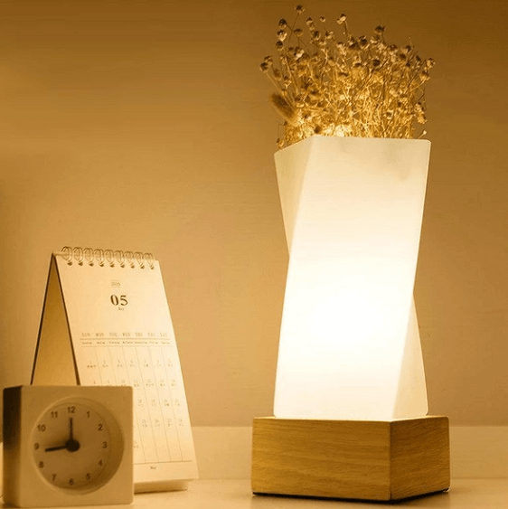 Lull - Modern Twist Desk Lamp | Bright & Plus.