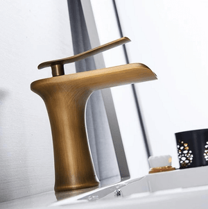 Waterfall Single Handle Basin Faucet | Bright & Plus.