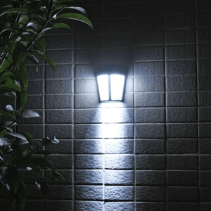 Blanch - Outdoor Waterproof Solar Lamp | Bright & Plus.