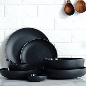 Rigorous Black Dining Set | Bright & Plus.