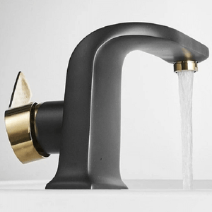 Specter - Curved Lux Bathroom Faucet | Bright & Plus.